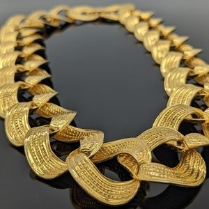 Vintage Textured Shiny Link Gold Tone Collar Necklace